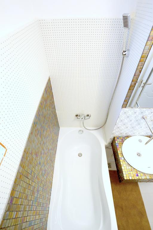 Soho Apartment Near Ceronav Galaţi Exteriör bild