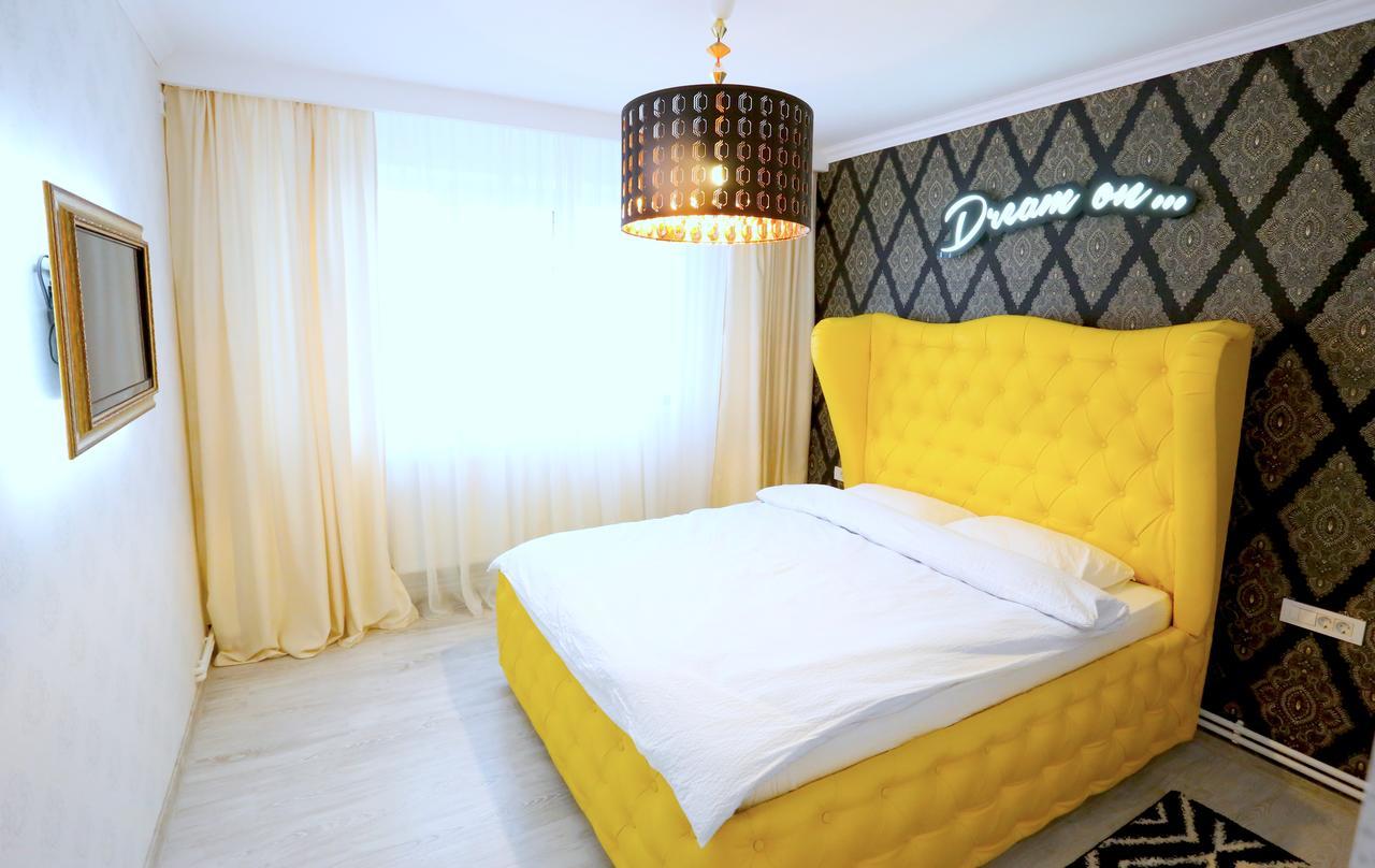 Soho Apartment Near Ceronav Galaţi Exteriör bild